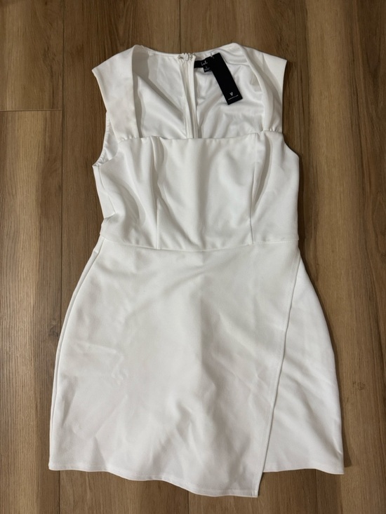Lulus Pants - Lulu's White Sleeveless Square-Neck Romper